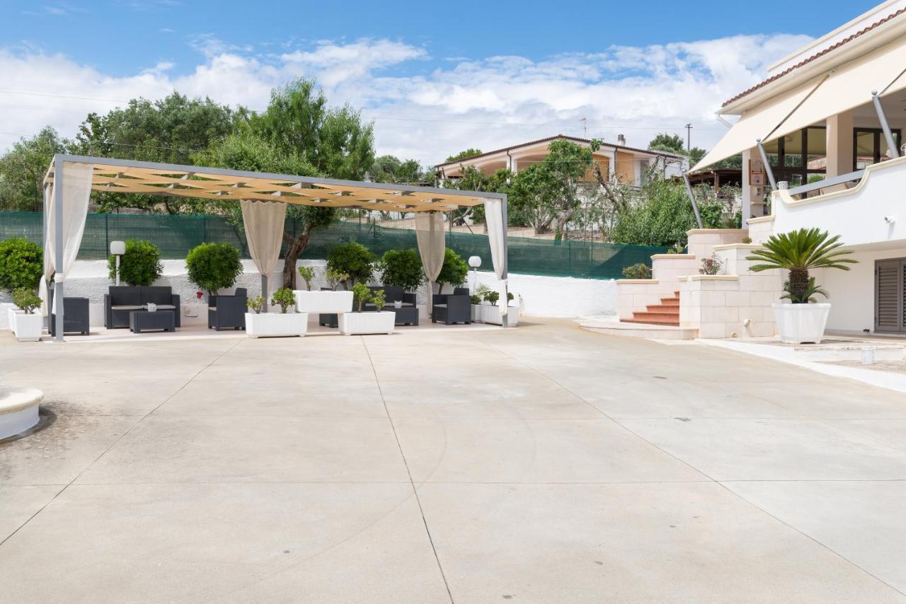 Piccolo Hotel Villa Rosa Остуни Екстериор снимка